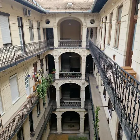 Harmony Tribe * Budapest